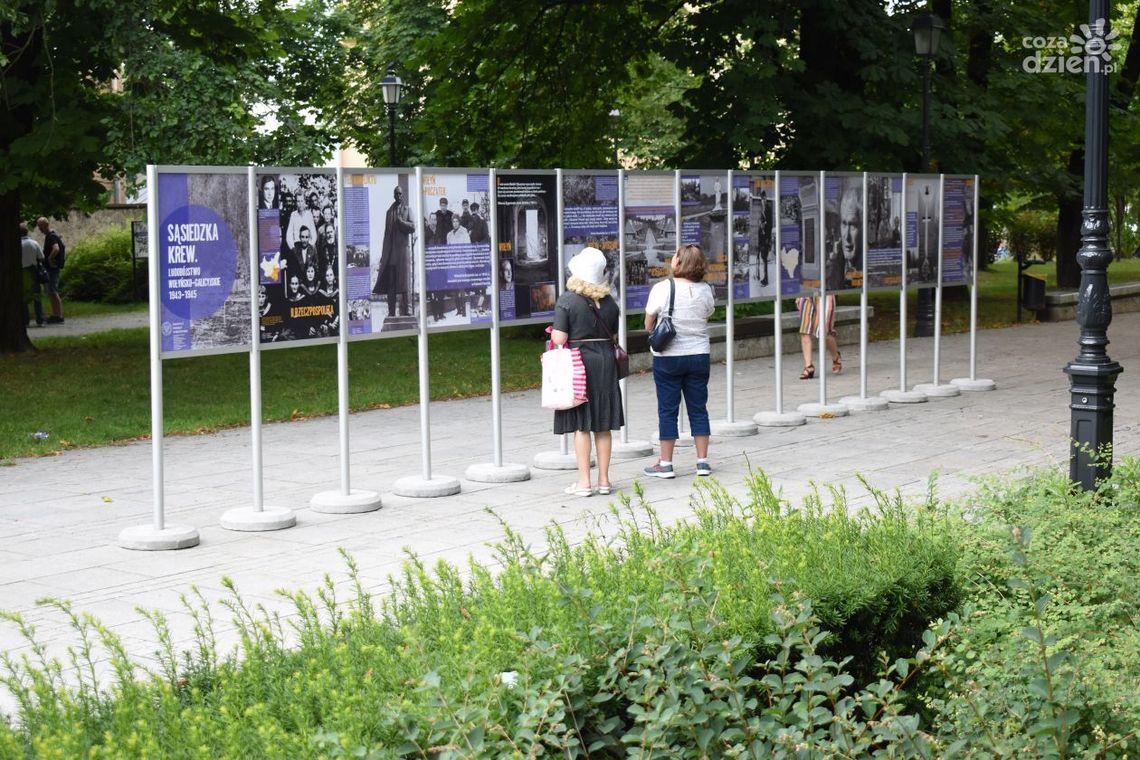 Wystawa historyczna "Sąsiedzka krew" Wystawa historyczna "Sąsiedzka krew"