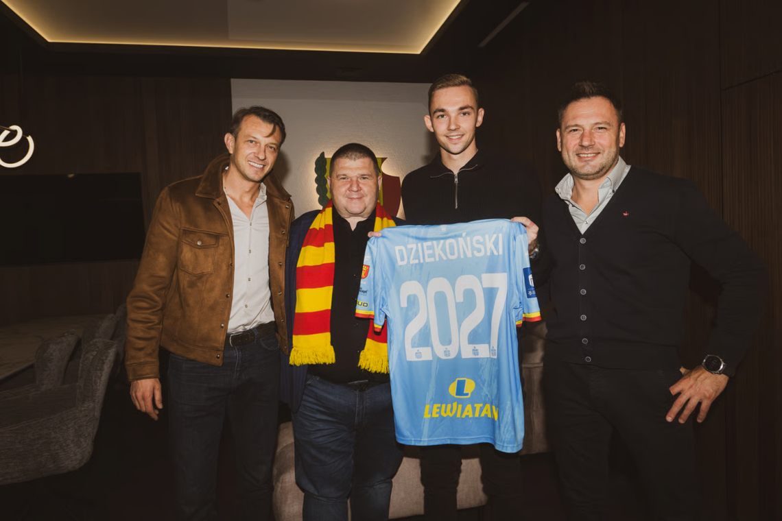 Xavier Dziekoński przedłużył kontrakt z Koroną Kielce