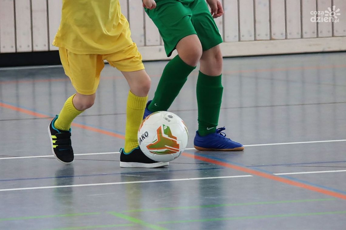 XIII Mikołajkowy Turniej Piłki Nożnej Halowej w Bielinach XIII Mikołajkowy Turniej Piłki Nożnej Halowej w Bielinach