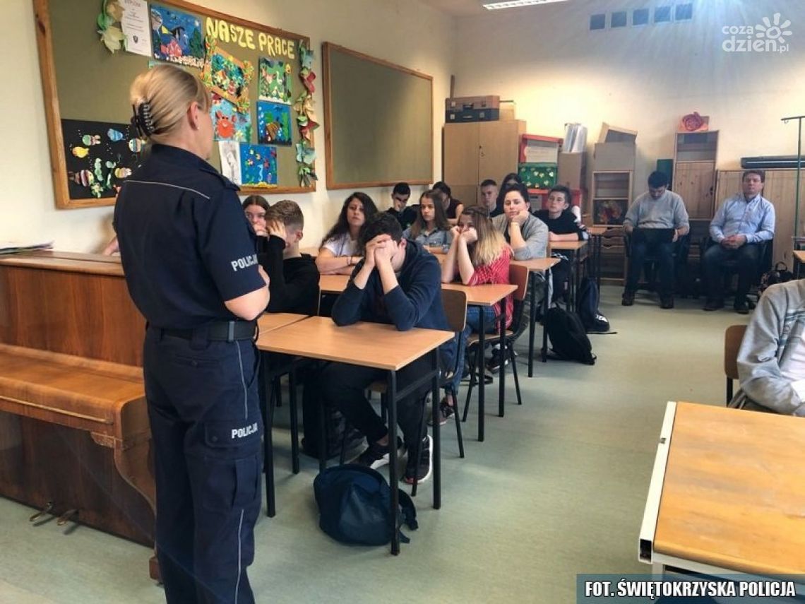 Z gimnazjalistami o handlu ludźmi i bezpieczeństwie w sieci 