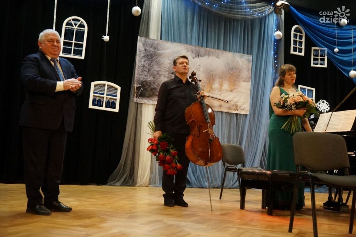 Z klasyką przez Polskę z przystankiem w Ożarowie Z klasyką przez Polskę z przystankiem w Ożarowie