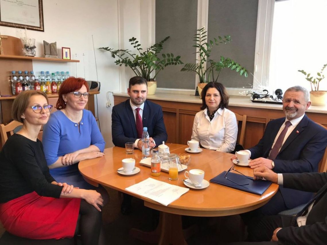 Z kuratorem o zmianach w prawie oświatowym Z kuratorem o zmianach w prawie oświatowym