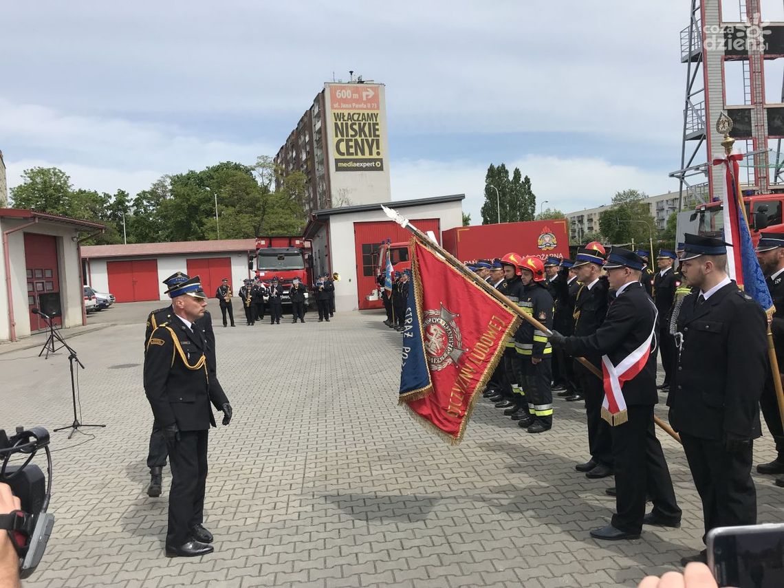 Z okazji Święta Strażaka były awanse, odznaczenia i podziękowania nie tylko dla pełniących niebezpieczna służbę Z okazji Święta Strażaka były awanse, odznaczenia i podziękowania nie tylko dla pełniących niebezpieczna służbę