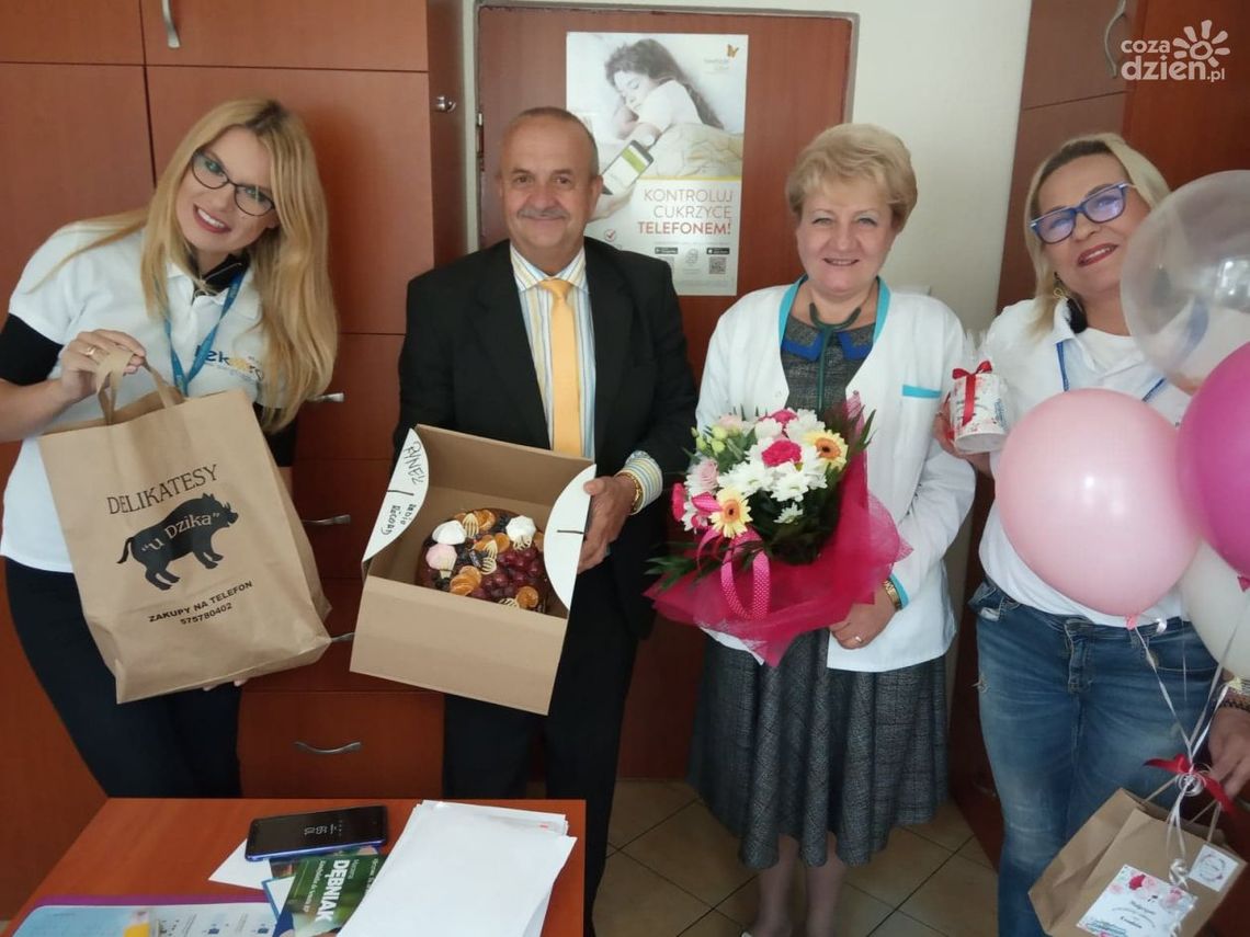 Z Rekordową Niespodzianką u pani doktor Z Rekordową Niespodzianką u pani doktor