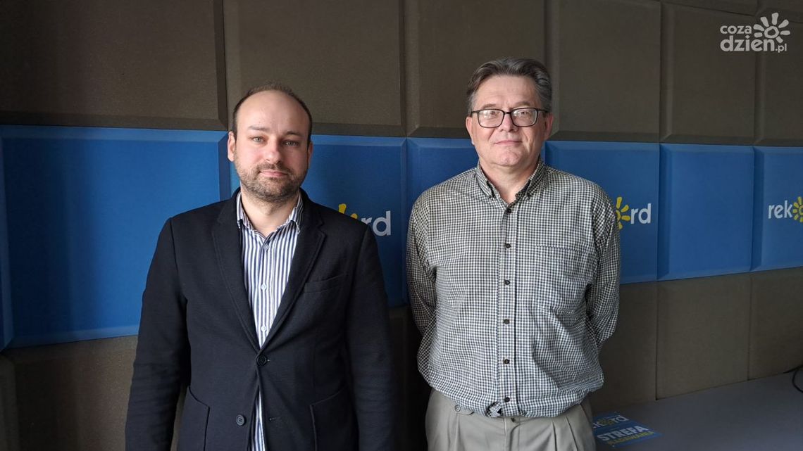 Z.Tyczyński,K.Wójcik: Nasze questy mają w atrakcyjny i przystępny sposób przybliżać historię Ostrowca Z.Tyczyński,K.Wójcik: Nasze questy mają w atrakcyjny i przystępny sposób przybliżać historię Ostrowca