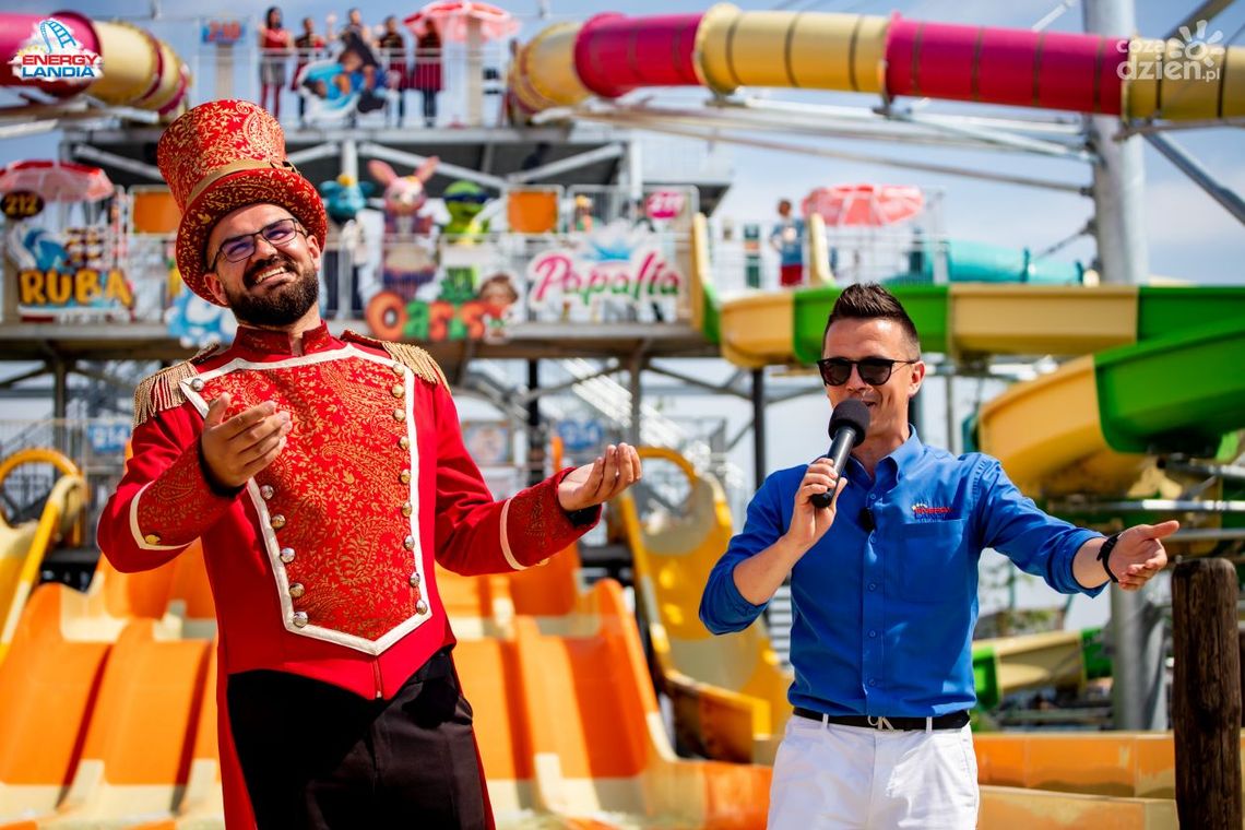 Za nami wielkie otwarcie wakacyjnej strefy wodnej BAMBOO BAY i koła młyńskiego Wonder Wheel w Energylandii! Razem to aż 17 NOWOŚCI! Za nami wielkie otwarcie wakacyjnej strefy wodnej BAMBOO BAY i koła młyńskiego Wonder Wheel w Energylandii! Razem to aż 17 NOWOŚCI!