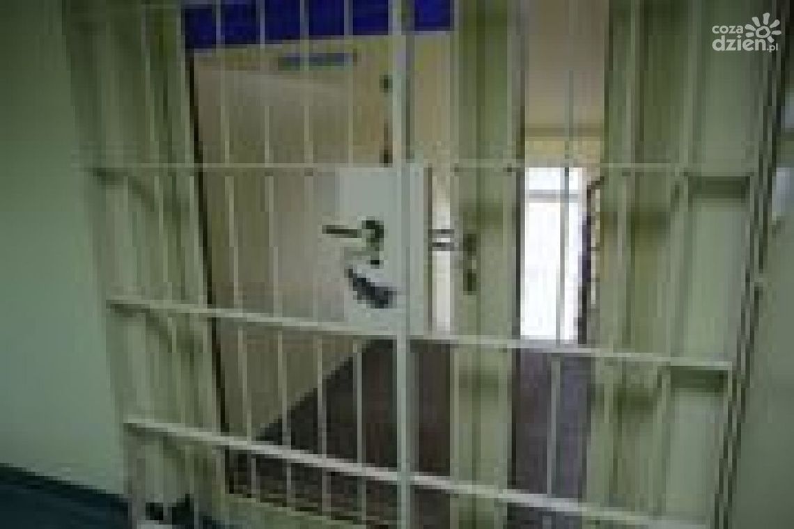 Za pobicie sprawcę czeka kara pozbawienia wolności Za pobicie sprawcę czeka kara pozbawienia wolności