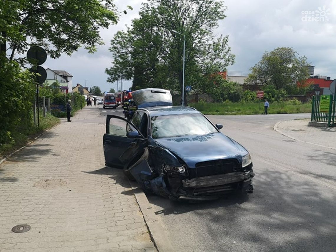 Zablokowana ulica Żabia w Ostrowcu Św.