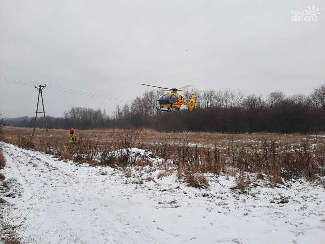 Zabrakło karetek. Na ratunek mężczyźnie wysłano helikopter Zabrakło karetek. Na ratunek mężczyźnie wysłano helikopter