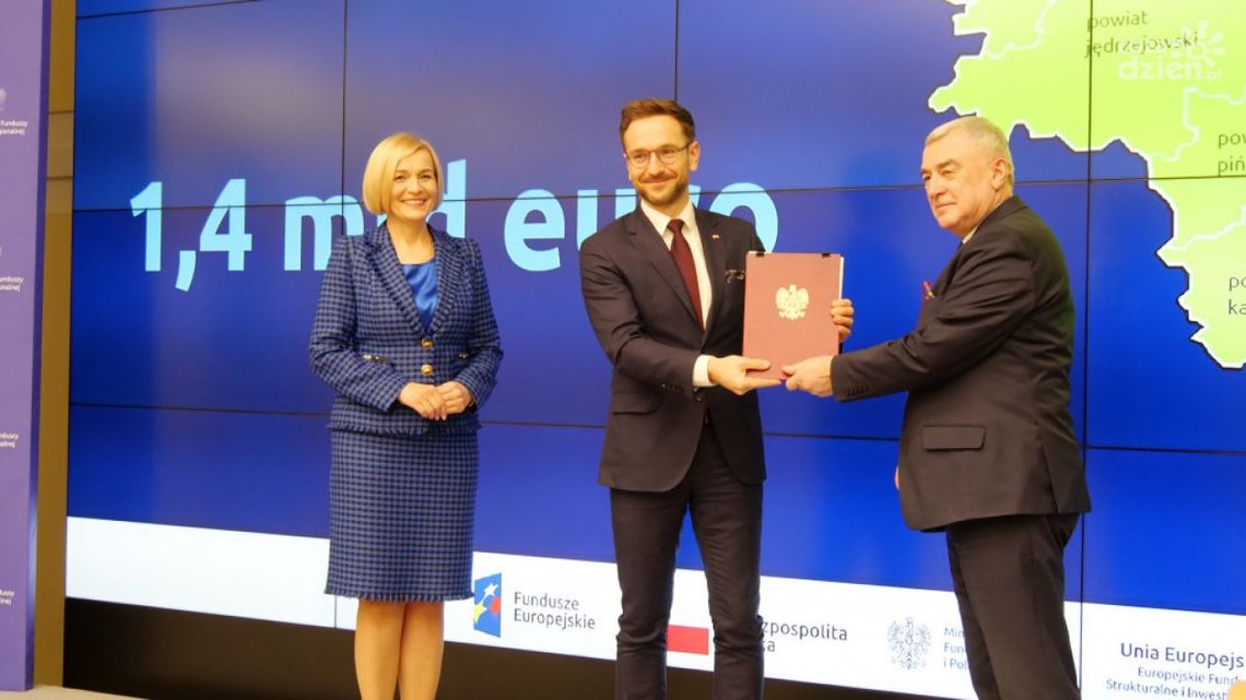 Żadnych inwestycji dla Ostrowca w "Kontrakcie dla Województwa Świętokrzyskiego" Żadnych inwestycji dla Ostrowca w "Kontrakcie dla Województwa Świętokrzyskiego"