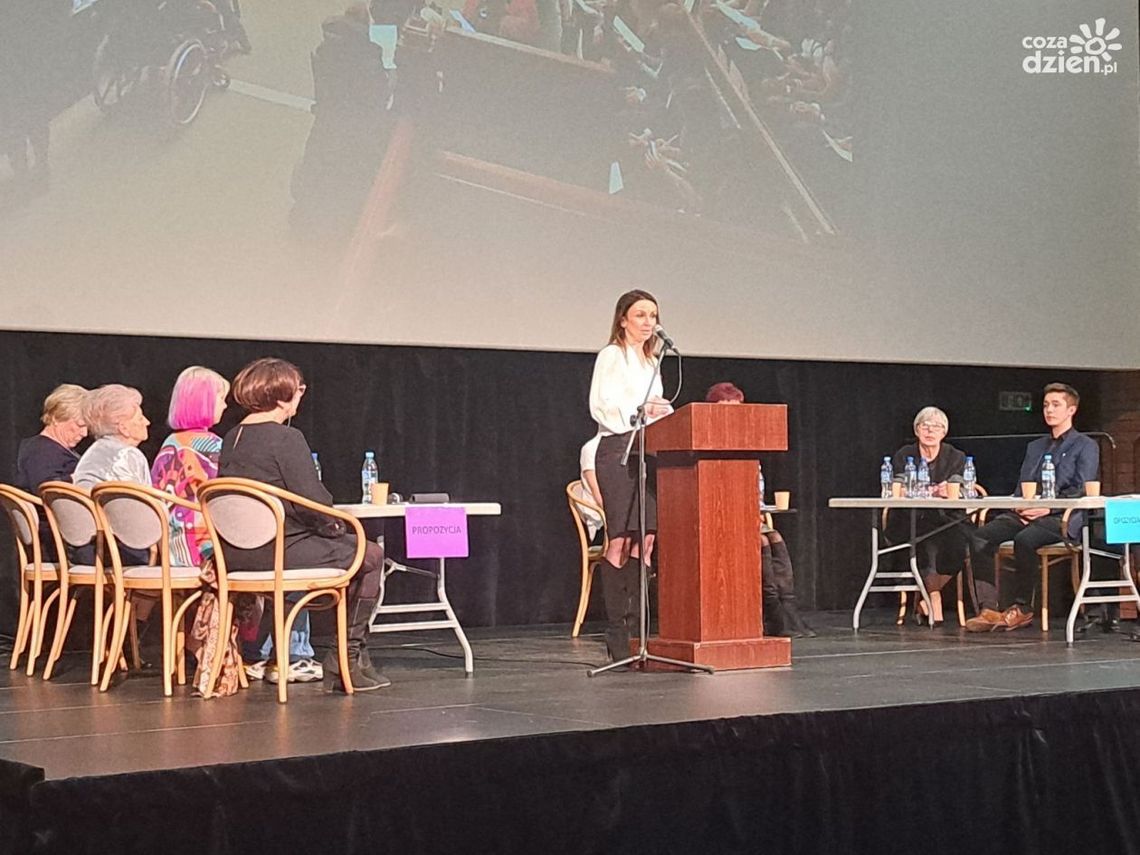 Zagrożenia klimatyczne tematem debaty oksfordzkiej Zagrożenia klimatyczne tematem debaty oksfordzkiej