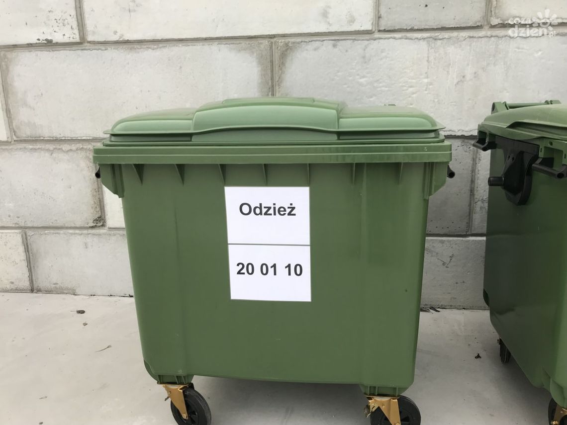 Zakaz wrzucania odzieży i tekstyliów do kontenerów z odpadami zmieszanymi Zakaz wrzucania odzieży i tekstyliów do kontenerów z odpadami zmieszanymi