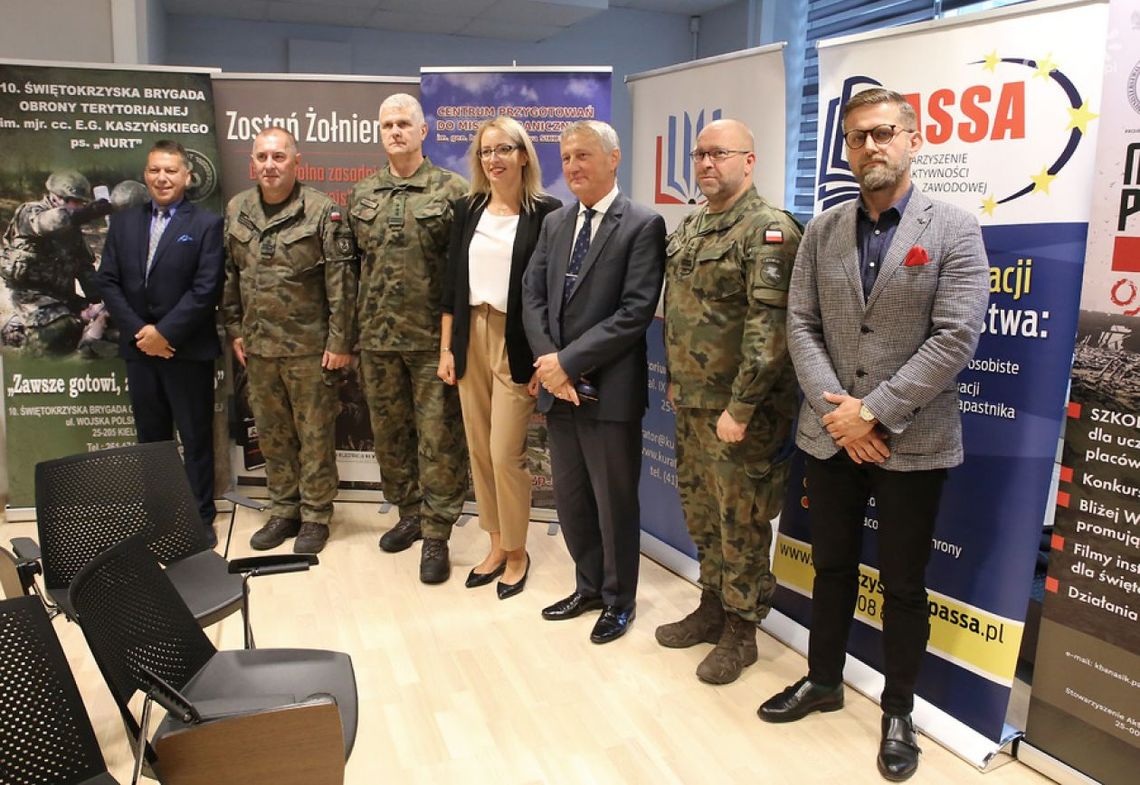 Zakończono szkolenia proobronne dla młodzieży szkolnej Zakończono szkolenia proobronne dla młodzieży szkolnej