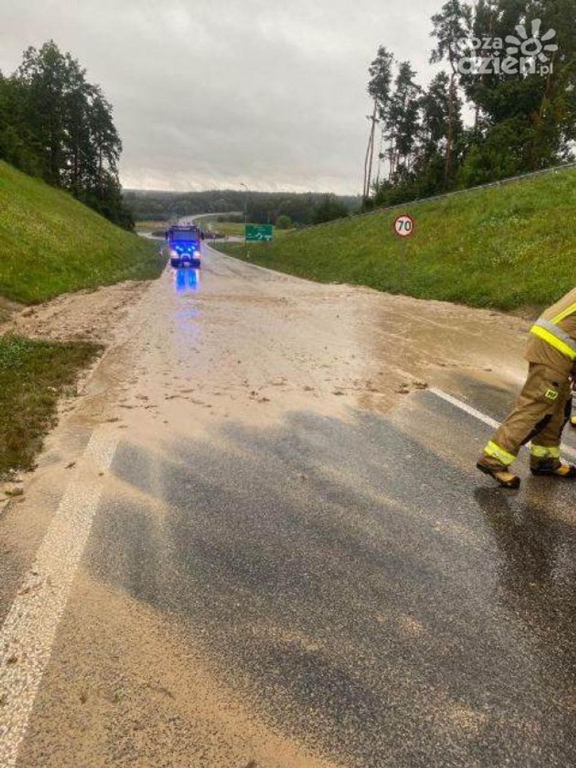 Zalane ulice, oberwane skarpy Zalane ulice, oberwane skarpy