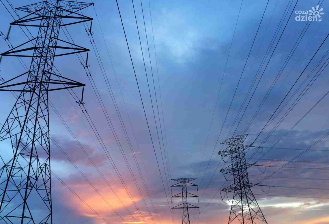 Zamrożenie cen prądu w 2023 r. Co to oznacza dla użytkowników paneli fotowoltaicznych?