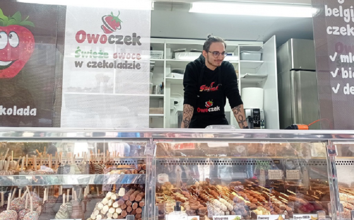 Zapowiada się pyszny weekend w Kielcach! Przy „Sienkiewce” znów zaparkują foodtrucki Zapowiada się pyszny weekend w Kielcach! Przy „Sienkiewce” znów zaparkują foodtrucki