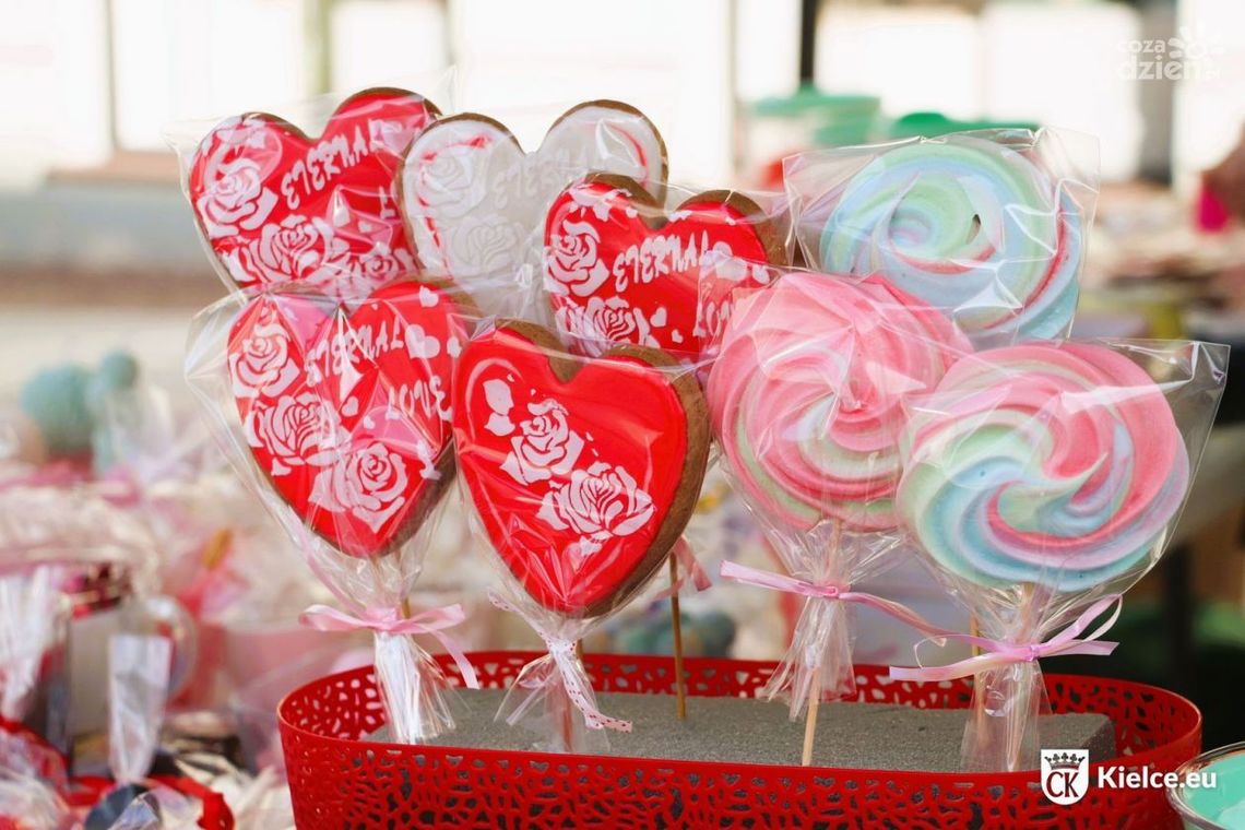 Zapraszamy na Kielecki Jarmark Walentynkowy Zapraszamy na Kielecki Jarmark Walentynkowy