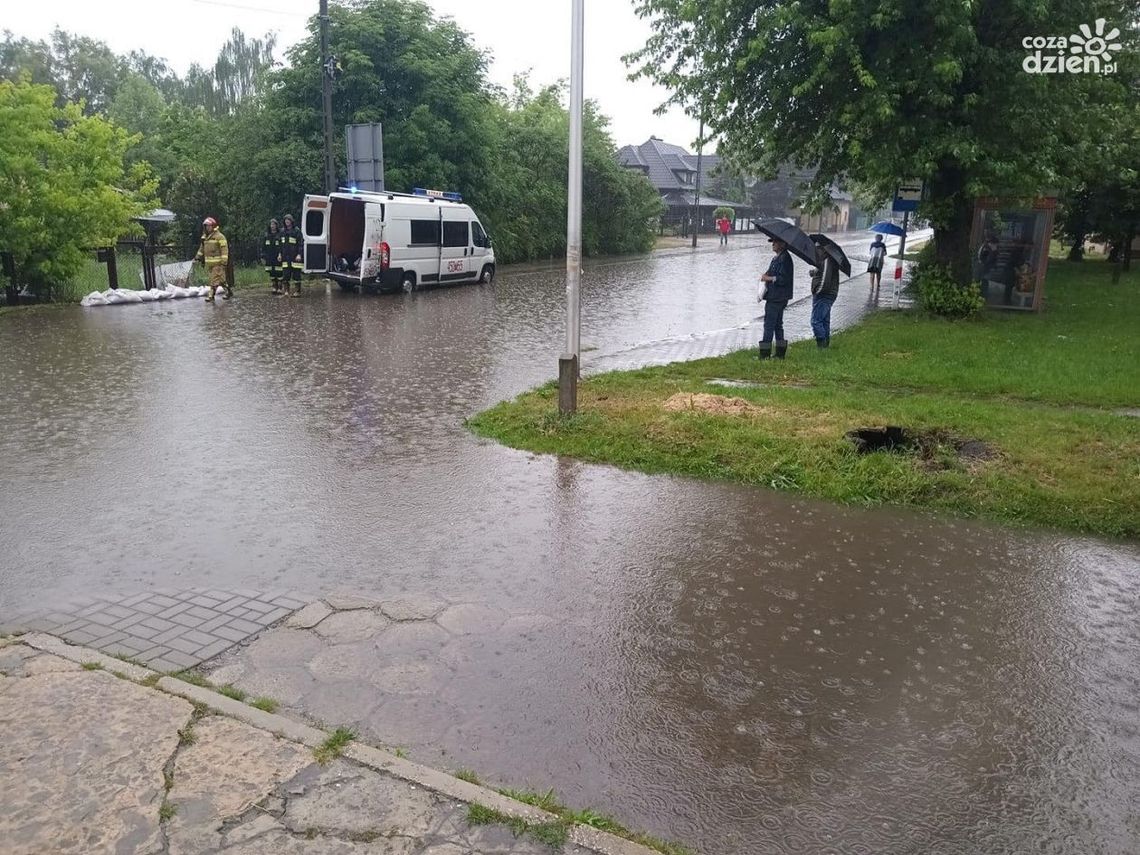 Zbiorniki nie działają, a deszcz ma lać bez przerwy – Brody i Cedzyna nie zatrzymają żywiołu!