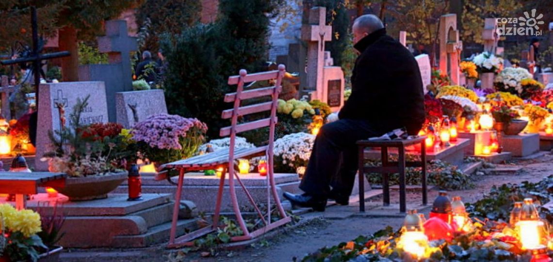 Zbliża się Dzień Wszystkich Świętych. Policja apeluje o ostrożność Zbliża się Dzień Wszystkich Świętych. Policja apeluje o ostrożność