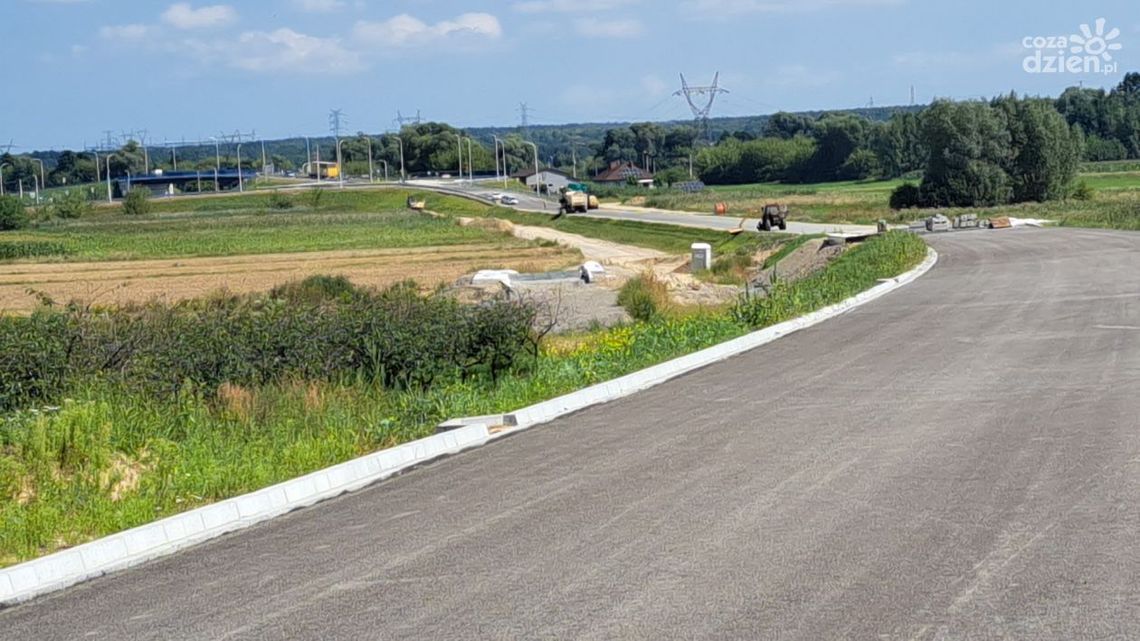 Zbliża się finał budowy małej obwodnicy Ostrowca Zbliża się finał budowy małej obwodnicy Ostrowca
