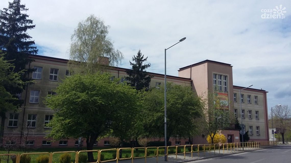 Zdalne i hybrydowe nauczanie w ostrowieckich szkołach Zdalne i hybrydowe nauczanie w ostrowieckich szkołach