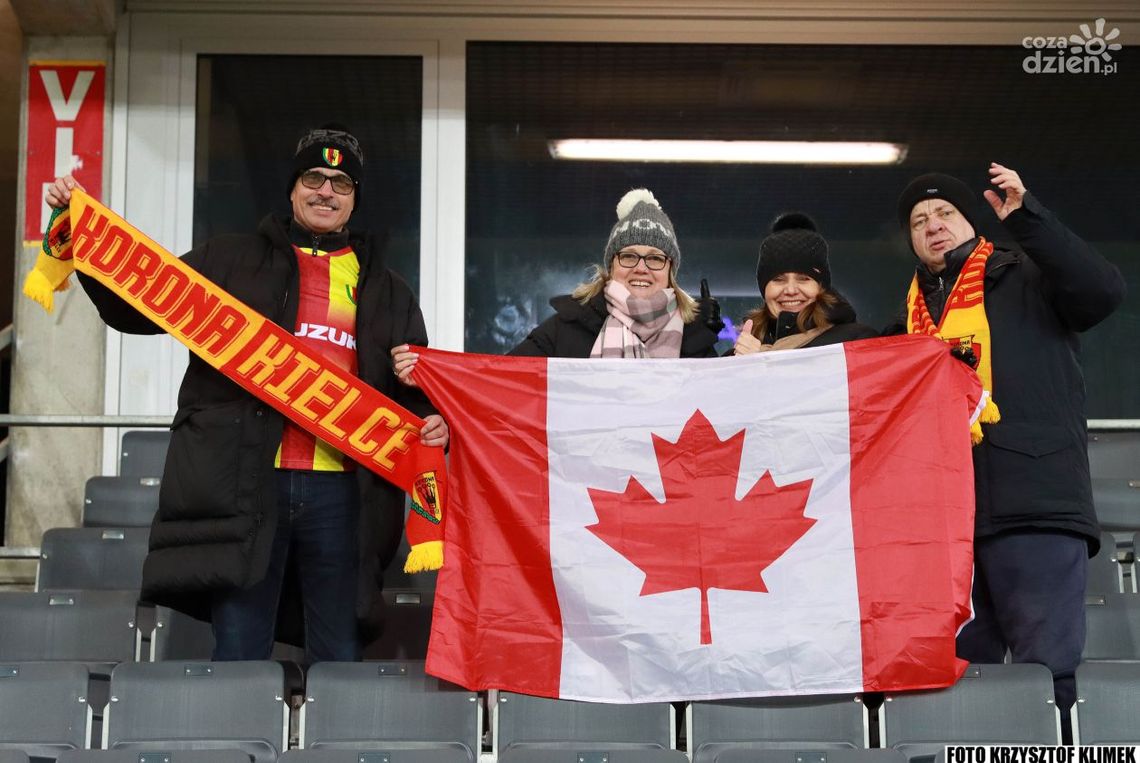 Zdjęcia kibiców z meczu Korona - Cracovia