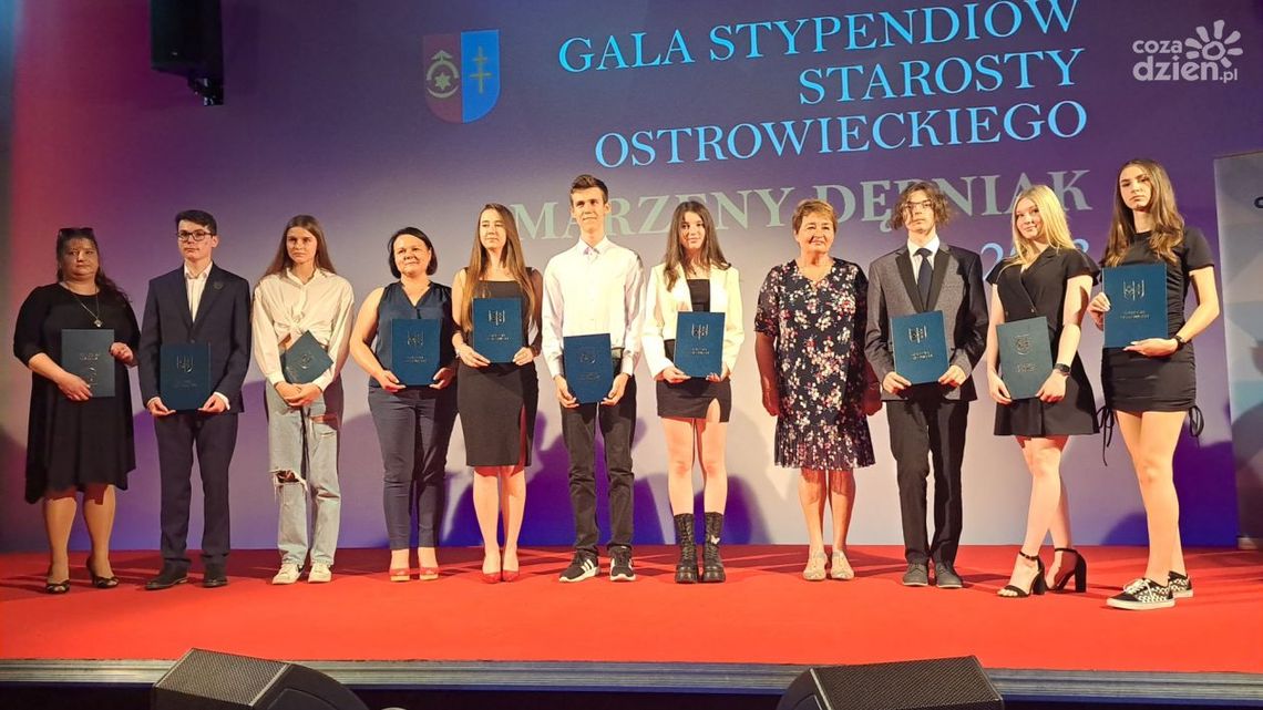 Zdolni, pracowici i z ambicjami - ostrowieccy uczniowie nagrodzeni 