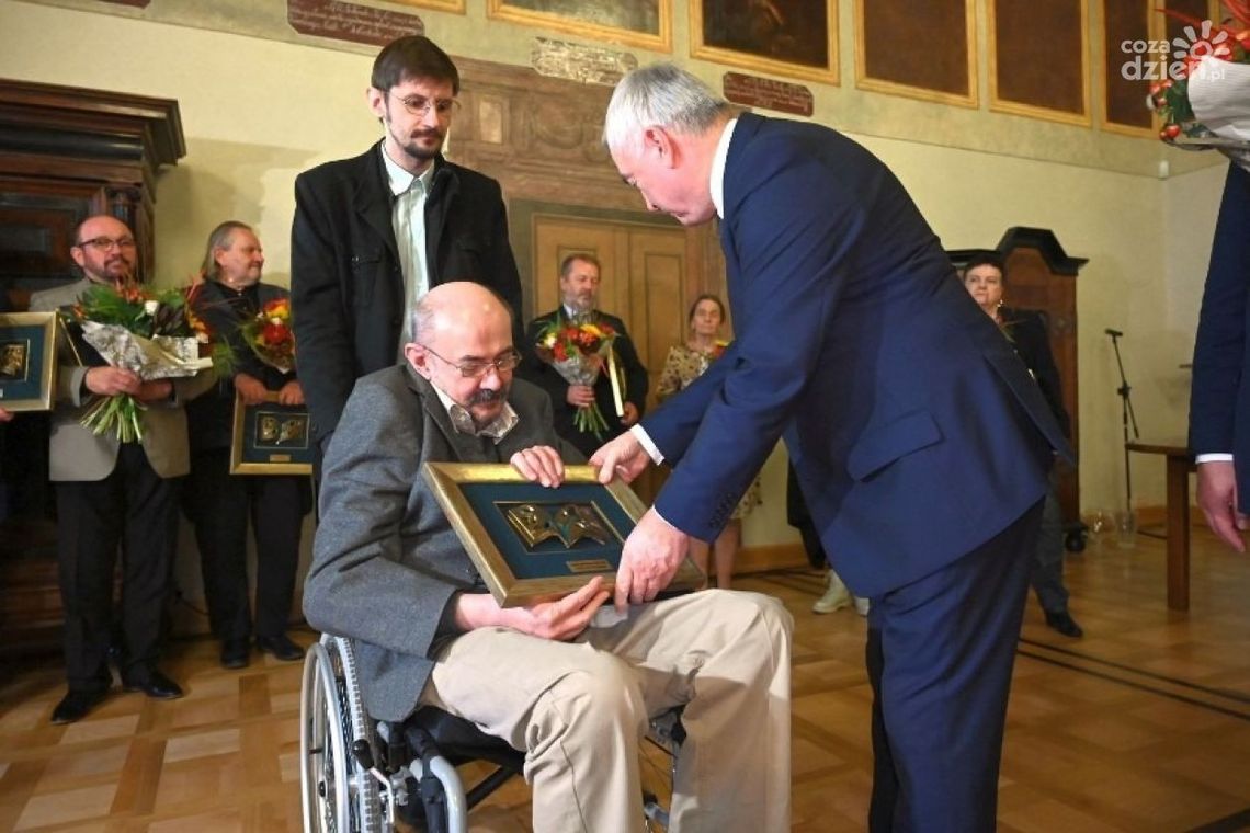 Zdzisław Antolski o Świętokrzyskiej Nagrodzie Kultury i o swojej miłości do Ziemi Świętokrzyskiej Zdzisław Antolski o Świętokrzyskiej Nagrodzie Kultury i o swojej miłości do Ziemi Świętokrzyskiej