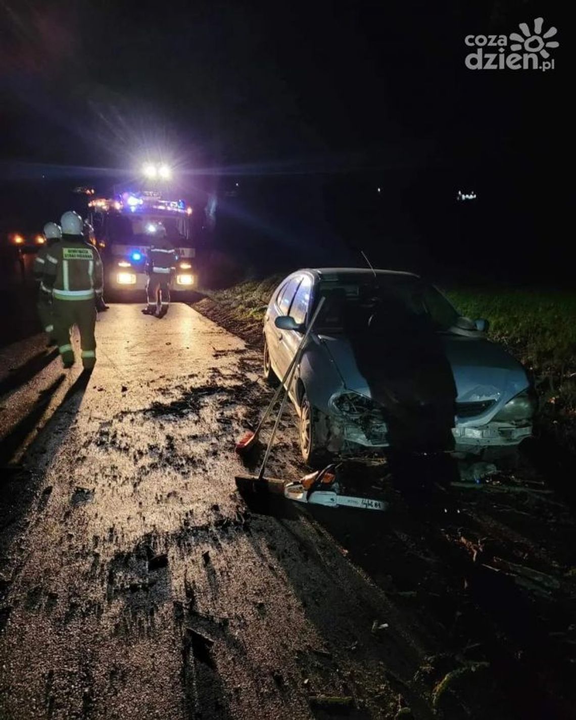 Złamany komin elektrociepłowni, dużo interwencji po wichurach Złamany komin elektrociepłowni, dużo interwencji po wichurach