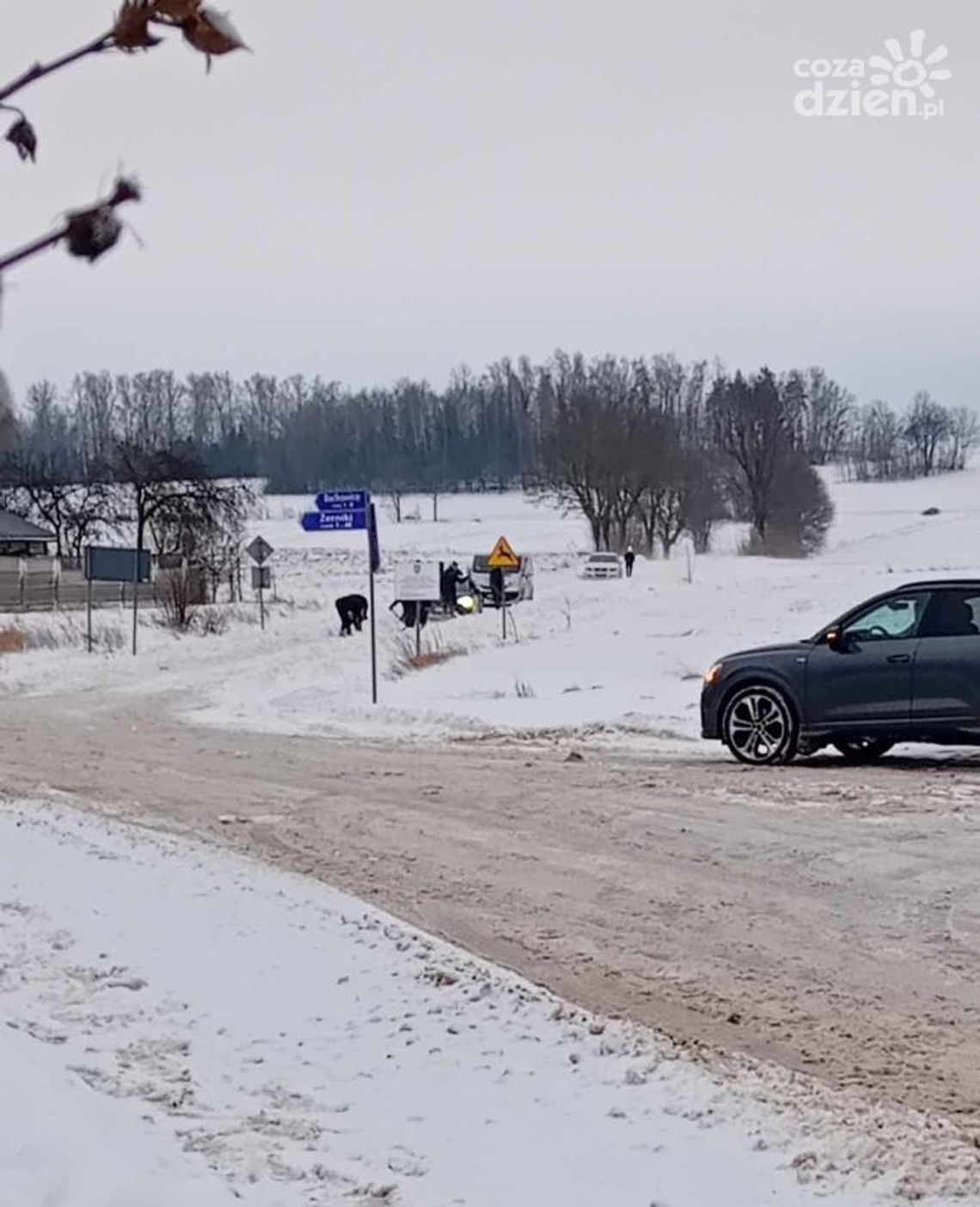 Złe warunki na drogach. Rano drogi były nieprzejezdne. Złe warunki na drogach. Rano drogi były nieprzejezdne.