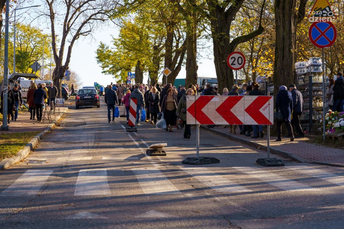 Zmiany w organizacji ruchu w Kielcach na czas uroczystości Wszystkich Świętych Zmiany w organizacji ruchu w Kielcach na czas uroczystości Wszystkich Świętych