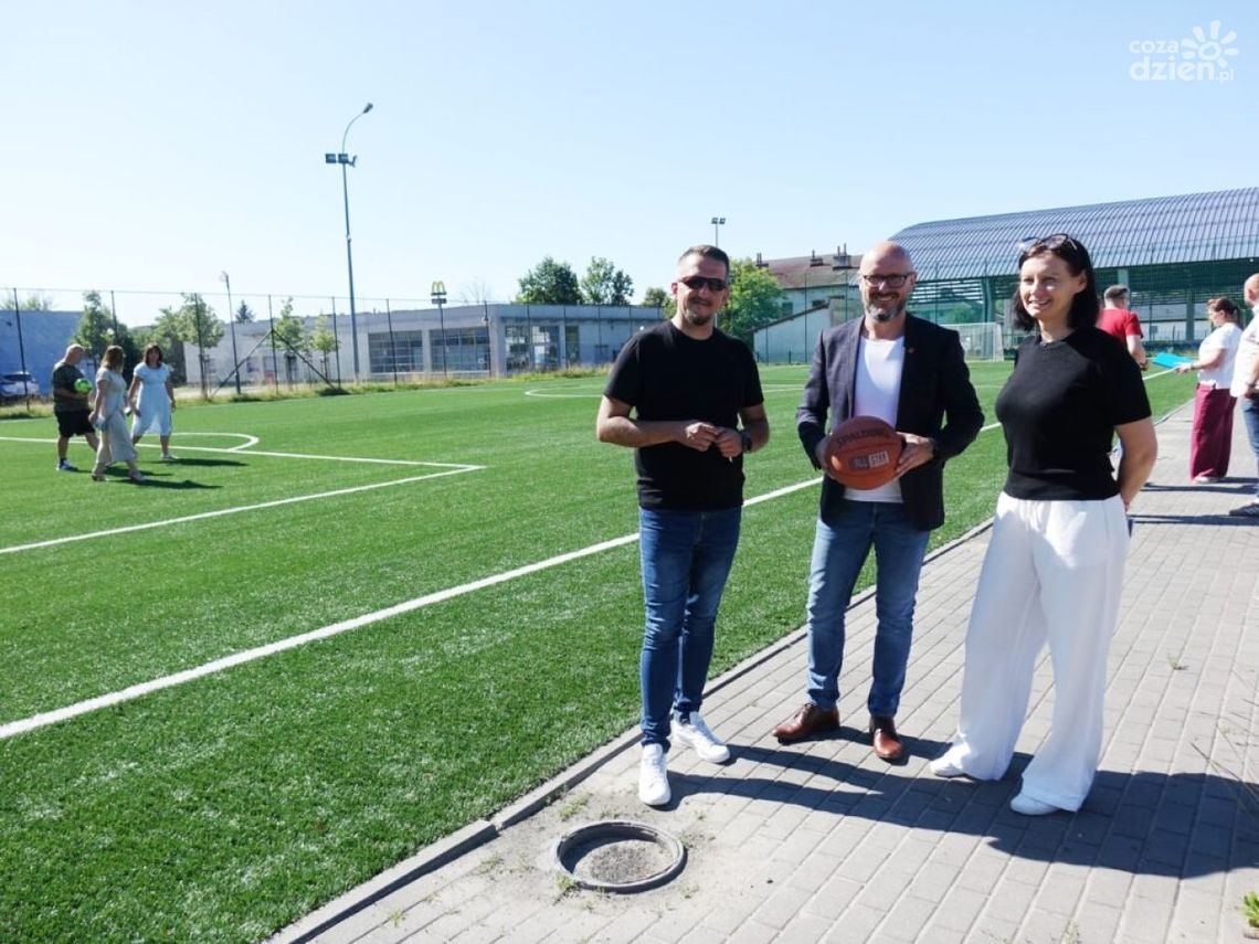 Zmodernizowany kompleks boisk Orlik przy hali sportowej ponownie otwarty Zmodernizowany kompleks boisk Orlik przy hali sportowej ponownie otwarty