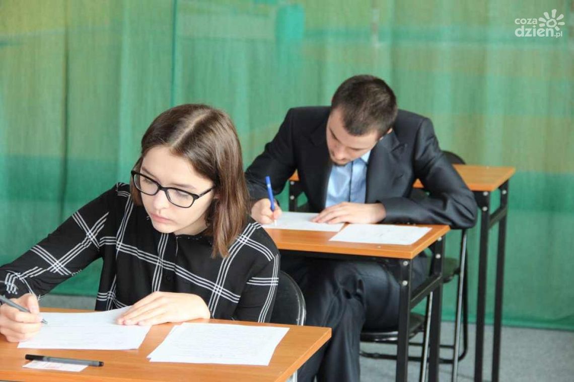 Znowu zdalna nauka dla starszych uczniów Znowu zdalna nauka dla starszych uczniów