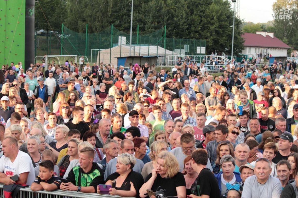 Zobacz dzikie tłumy pod Zaporą w Brodach! Zobacz dzikie tłumy pod Zaporą w Brodach!