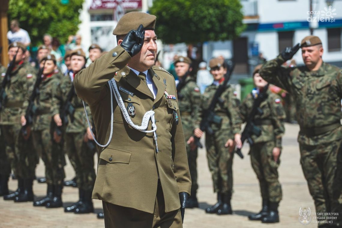 Żołnierze w Chęcinach Żołnierze w Chęcinach