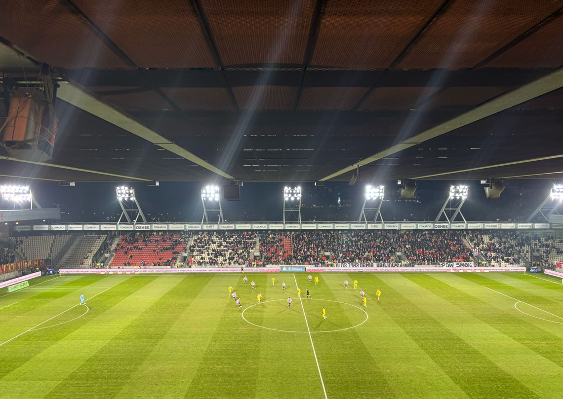 Żółtych kartek więcej niż strzałów. Korona wywozi punkt z Krakowa