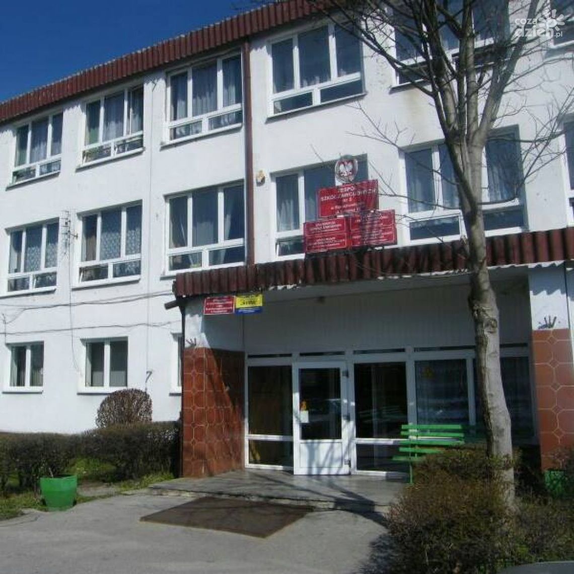 ZS nr 3 pozostaje przy ul. Szkolnej ZS nr 3 pozostaje przy ul. Szkolnej