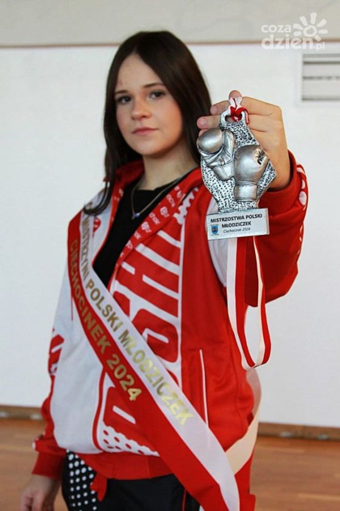 Zuzanna Kołomańska z gminy Masłów Wicemistrzynią Mistrzostw Polski Młodziczek i Młodzików w Boksie Zuzanna Kołomańska z gminy Masłów Wicemistrzynią Mistrzostw Polski Młodziczek i Młodzików w Boksie