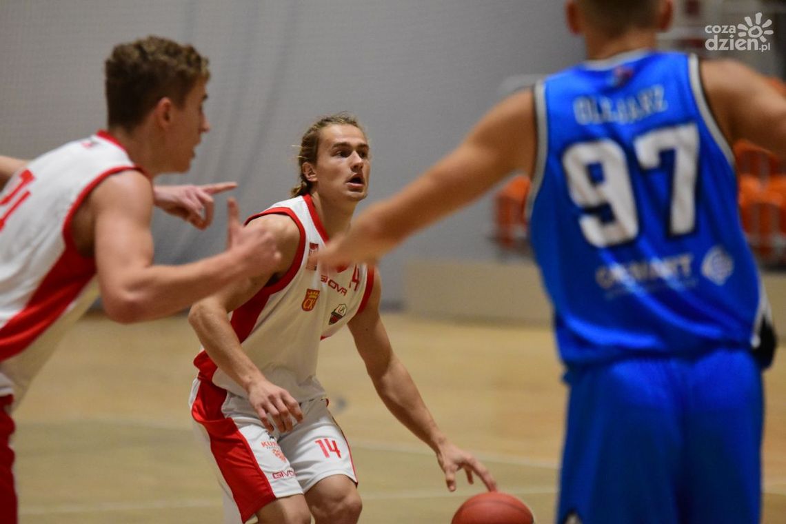 Zwycięstwo koszykarzy UJK Kielce Zwycięstwo koszykarzy UJK Kielce