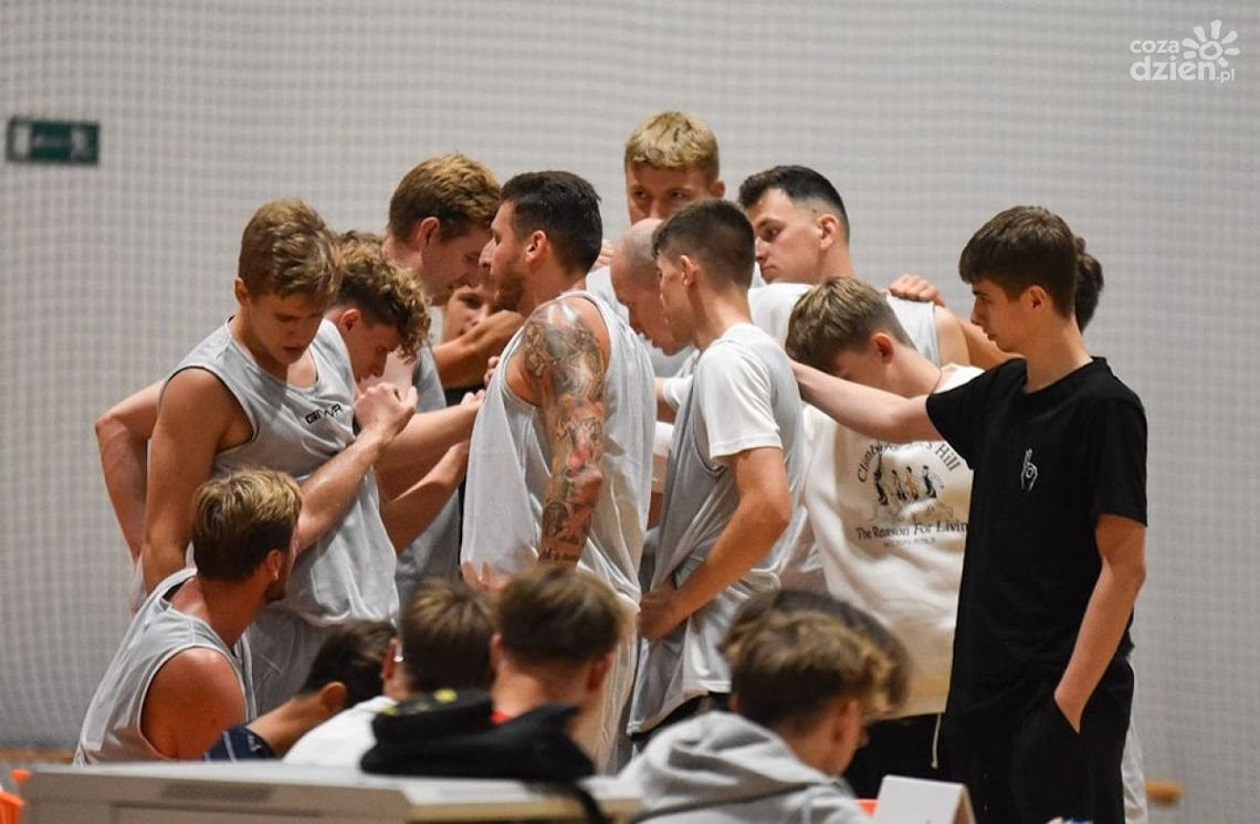 Zwycięstwo w meczu kontrolnym AZS-u UJK Kielce Zwycięstwo w meczu kontrolnym AZS-u UJK Kielce