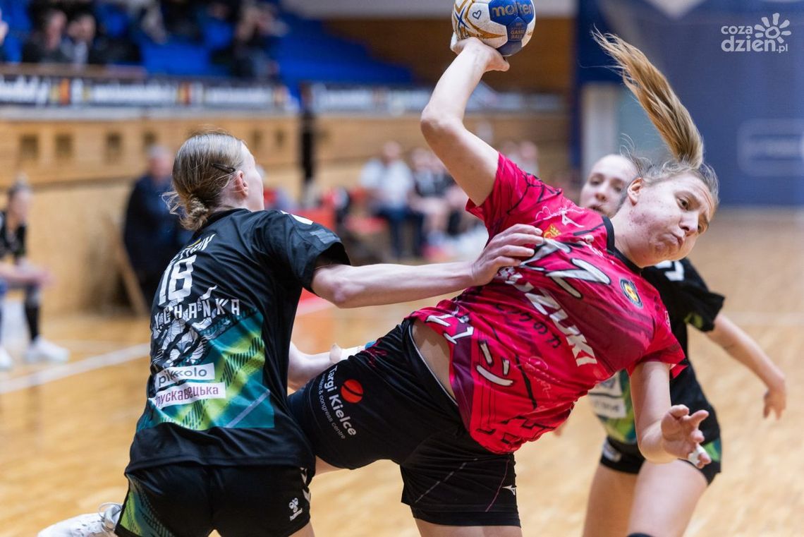 Zwycięstwo z rąk wypuszczone. Koroneczki przegrywają pierwszy mecz w tym roku Zwycięstwo z rąk wypuszczone. Koroneczki przegrywają pierwszy mecz w tym roku