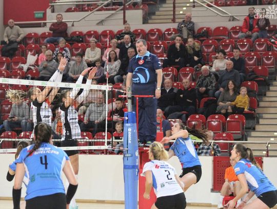 KSZO Ostrowiec Św. - 7R Solna Wieliczka - zdjęcia