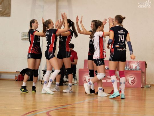 1/4 Mistrzostw Polski Juniorek w siatkówce - zdjęcia