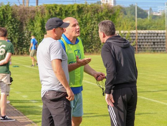 Świt Ćmielów - KSZO 1929 Ostrowiec Św. (juniorzy) - zdjęcia