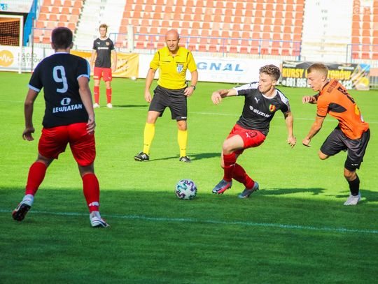 KSZO 1929 Ostrowiec Św. - Korona II Kielce - zdjęcia