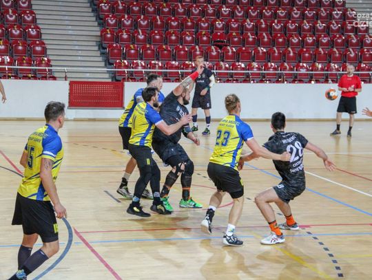 KSZO Ostrowiec Św. - Olimpia MEDEX Piekary Śl. - zdjęcia