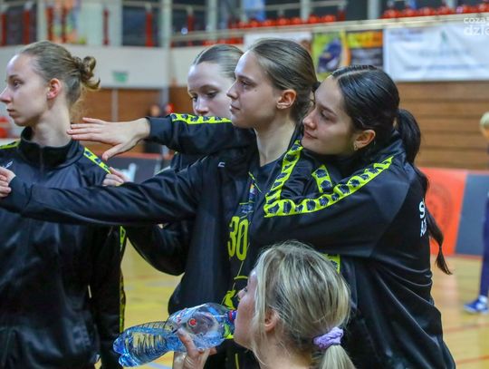 KSZO SMS Ostrowiec Św. - UKS Sokół 43 AZS AWF Katowice - ZDJĘCIA