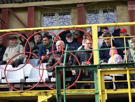 Korona Kielce II vs Orlęta Kielce 2-1 (zdjęcia)