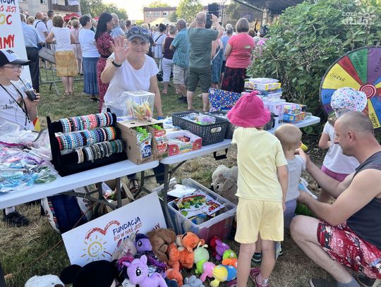 Festyn Wakacyjny z koncertem Bayer Full w Ostrowcu (galeria)