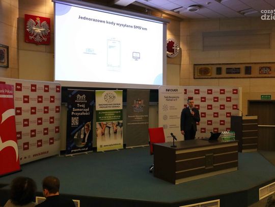 Bezpieczeństwo i Edukacja w czasach online'u- Zdjęcia